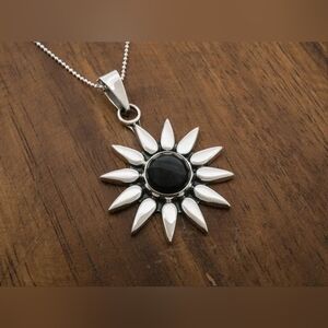❤️ SUNBURST STERLING SILVER NECKLACE